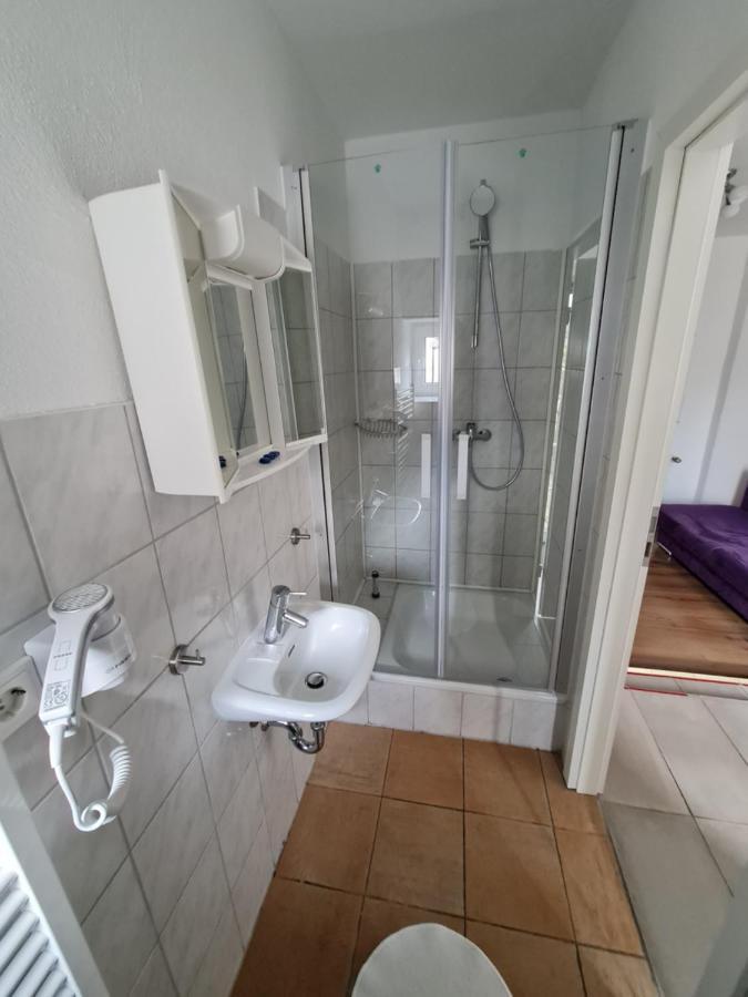 Hotel Zur Seerobbe クックスハーフェン エクステリア 写真