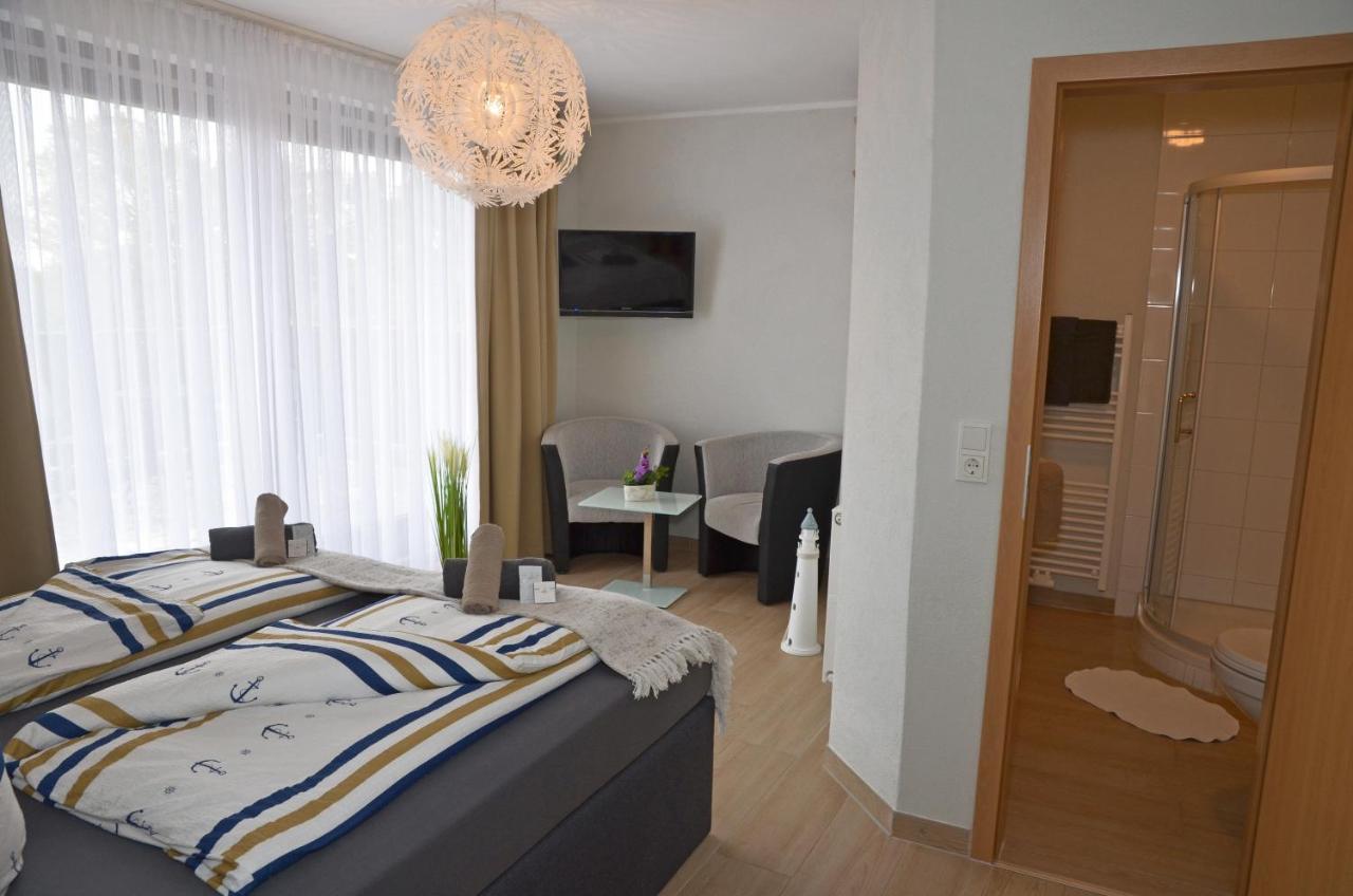 Hotel Zur Seerobbe クックスハーフェン エクステリア 写真