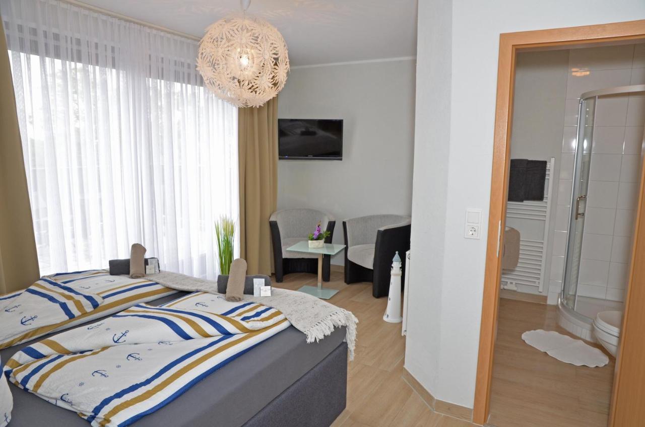 Hotel Zur Seerobbe クックスハーフェン エクステリア 写真