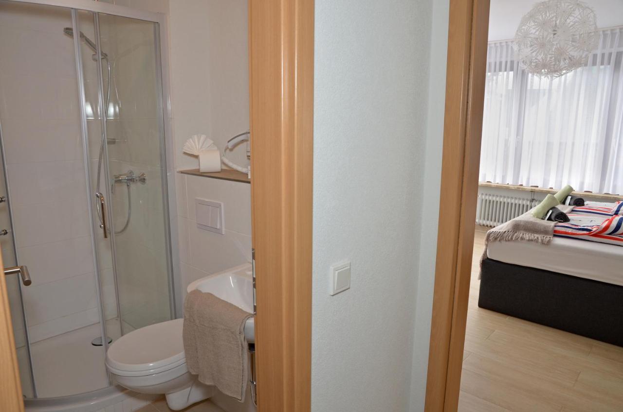 Hotel Zur Seerobbe クックスハーフェン エクステリア 写真