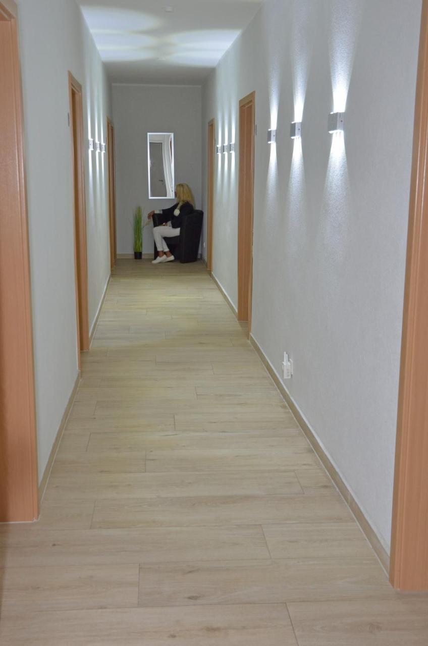 Hotel Zur Seerobbe クックスハーフェン エクステリア 写真